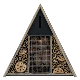 driehoekig insectenhotel met meerdere compartimenten